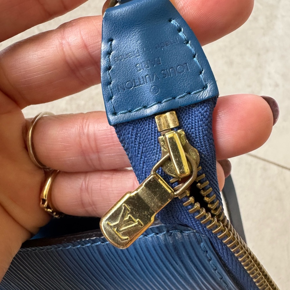 Louis Vuitton
Epi Pochette bag Vintage - Picture 8 of 10